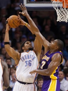 Etan Thomas, Andrew Bynum