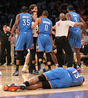 james harden ron artest elbow oklahoma city thunder los angeles lakers